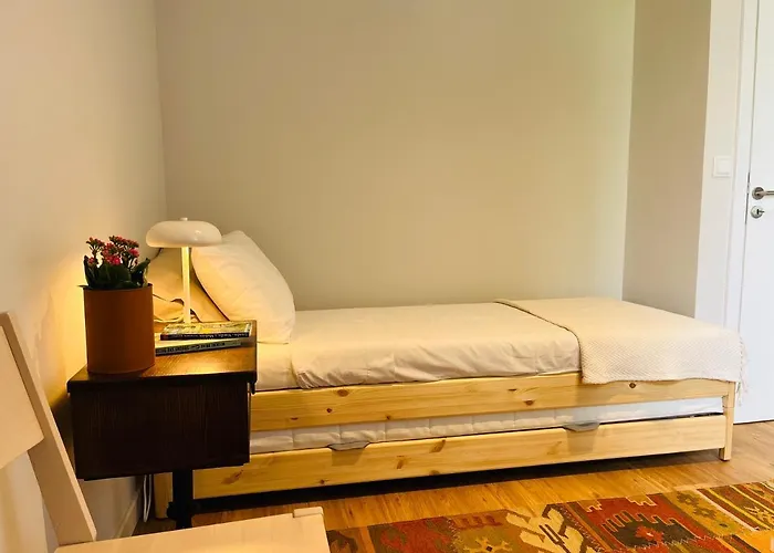 Lovely 2-bedroom Unit In Historic פונשל