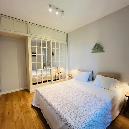 Lovely 2-bedroom Unit In Historic Lejlighed *