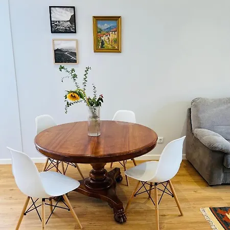 Lovely 2-bedroom Unit In Historic * Funchal (Madeira)