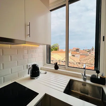 Lovely 2-bedroom Unit In Historic